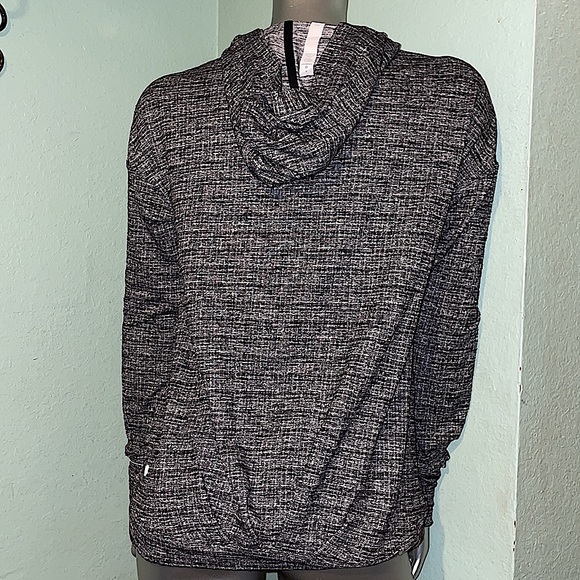 Lululemon athletic - Picture 2 of 3